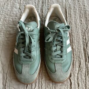 Adidas Sambas